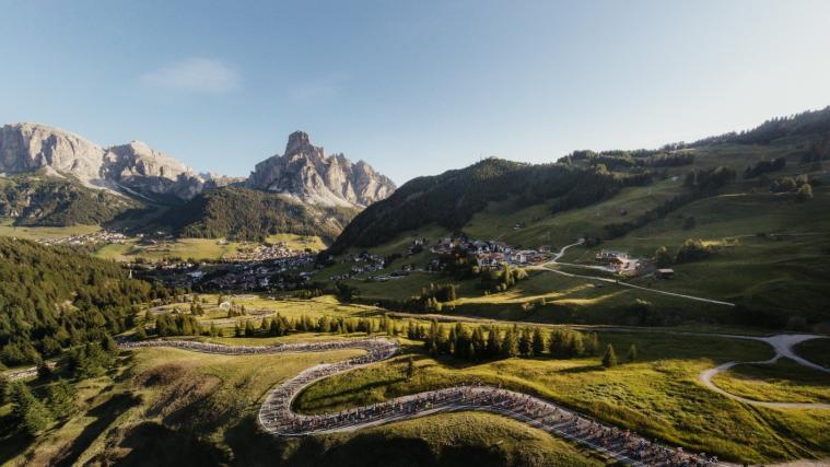 8.008 Fahrer gingen bei der Maratona dles Dolomites an den Start. © Alta Badia Brand