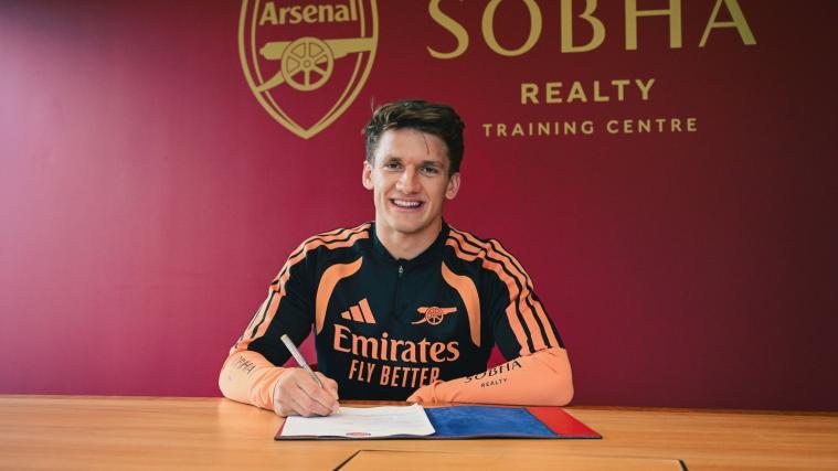 Arsenal hat den griechischen Nationalstürmer Christos Tzolis unter Vertrag genommen.