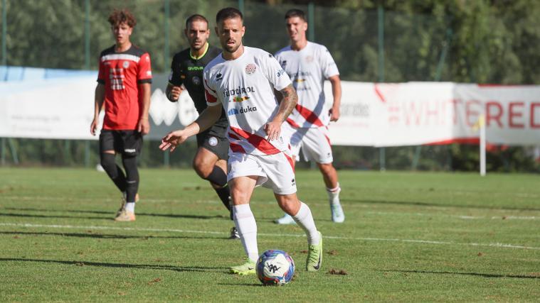 Daniele Casiraghi und der FCS besiegten St. Georgen mit 7:0. © FC Südtirol