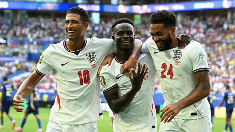England freut sich über Platz drei bei der WM 2026. © APA/afp / ROBERTO SCHMIDT