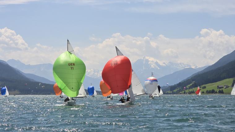 Internationaler Regattasommer am Reschensee.