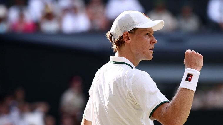 Jannik Sinner ballt die Faust: Der Sextner steht im Finale. © APA/afp / HENRY NICHOLLS