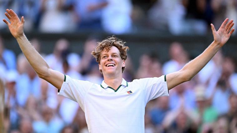 Jannik Sinner ist der strahlende Sieger der Wimbledon Championships 2026. © AFP / KIRILL KUDRYAVTSEV