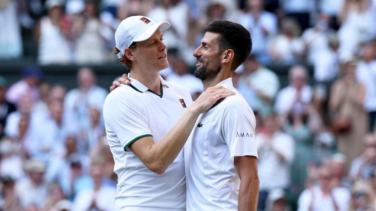 Jannik Sinner und Novak Djokovic (v.l.n.r.) standen sich im Halbfinale von Wimbledon gegenüber. © ANSA / NEIL HALL