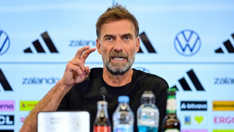 Jürgen Klopp wurde bei einer Pressekonferenz in Frankfurt offiziell vorgestellt. © APA/afp / JOHN MACDOUGALL