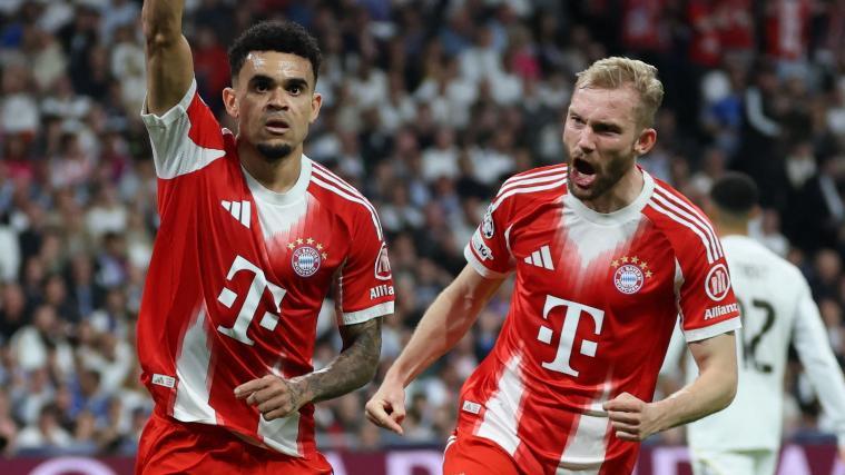 Konrad Laimer (r.) hat beim FC Bayern verlängert. © APA/afp / THOMAS COEX