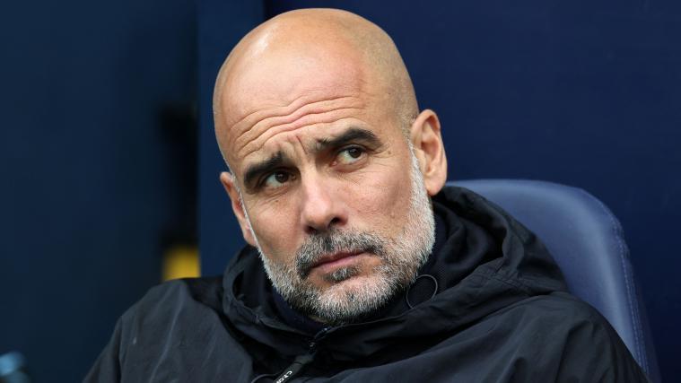 Pep Guardiola würde wohl alle Gehaltsbudgets sprengen, dennoch ist Italiens Verband stark interessiert. © APA/afp / DARREN STAPLES
