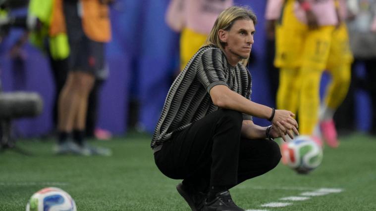 Sebastian Beccacece wird künftig nicht mehr Ecuadors Nationaltrainer sein. © APA/afp / JUAN MABROMATA