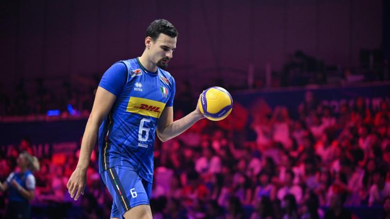 Simone Giannelli kassierte mit Italien eine bittere Pleite. © FIPAV