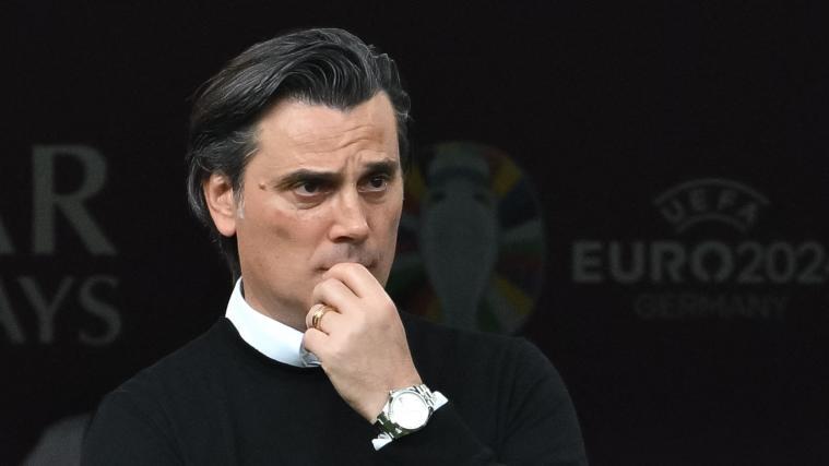 Vincenzo Montella trauert um seine Schwester. © APA/afp / MIGUEL MEDINA