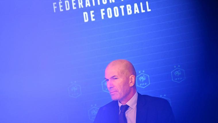 Zinedine Zidane wurde    als neuer Frankreich-Coach vorgestellt. © APA/afp / LOU BENOIST