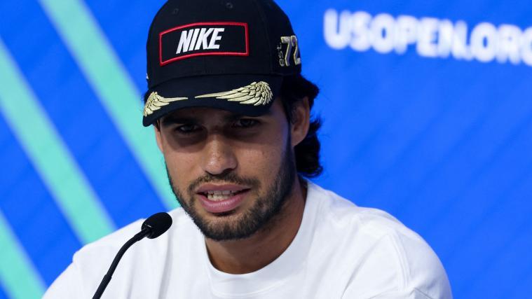 Carlos Alcaraz blicht auf den Start der US Open in New York. © APA / CALEB BOWLIN