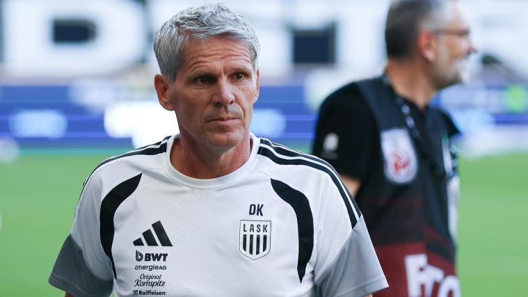 Die Mannschaft Dietmar Kühbauer  verlor deutlich. © APA / EXPA/ UWE WINTER