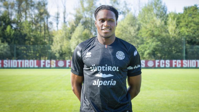 Stürmer Alvin Okoro hat bereits im FCS Center in Rungg trainiert. © FC Südtirol