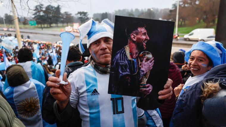 Alle wollen dabei sein, wenn Lionel Messi ein letztes Mal für Argentinien aufläuft. © ANSA / JUAN IGNACIO RONCORONI