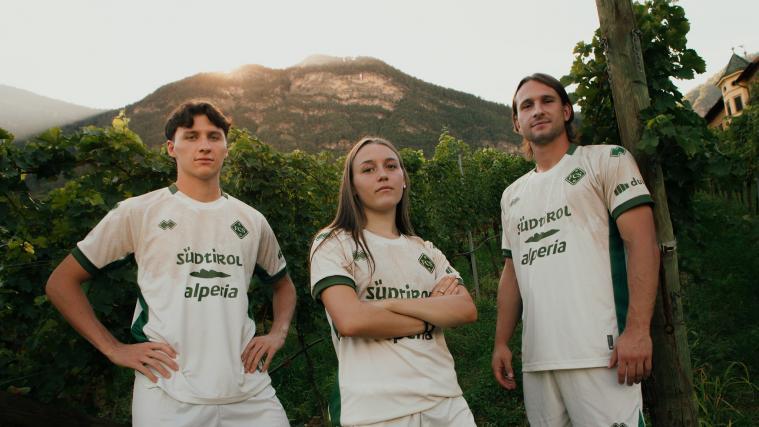 The new FC Südtirol jersey. © Andrea Bedin