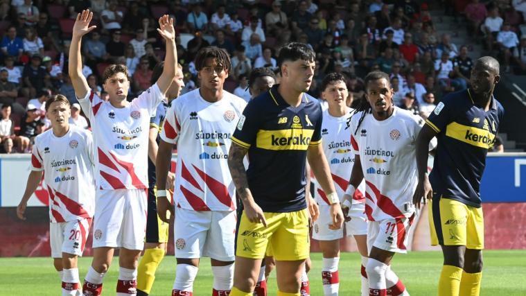 FC Südtirol and Modena meet today.