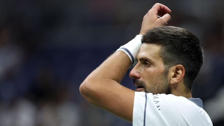 Novak Djokovic durchlebt keine leichte Zeit. © APA / JULIAN FINNEY