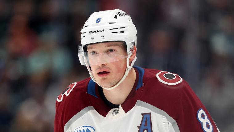 Cale Makar im Glück. © GETTY IMAGES NORTH AMERICA / STEPH CHAMBERS