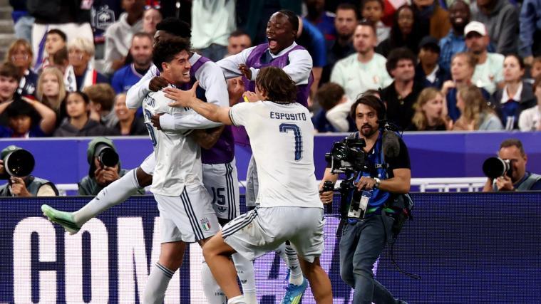 The Azzurri celebrated at the Stade de France. © APA/afp / FRANCK FIFE