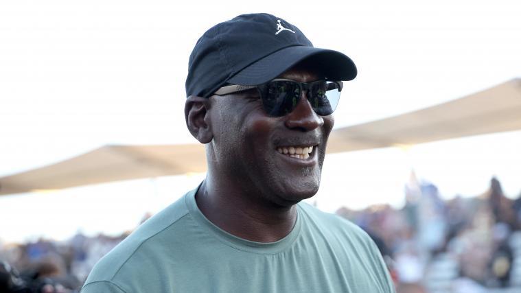 Michael Jordans Trikots sind heiß begehrt. © GETTY IMAGES NORTH AMERICA / JAMES GILBERT