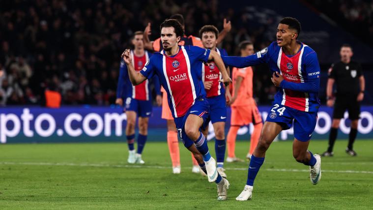 PSG-Torschütze Vitinha jubelt, nachdem er zum 3:2 getroffen hatte. © APA/afp / FRANCK FIFE