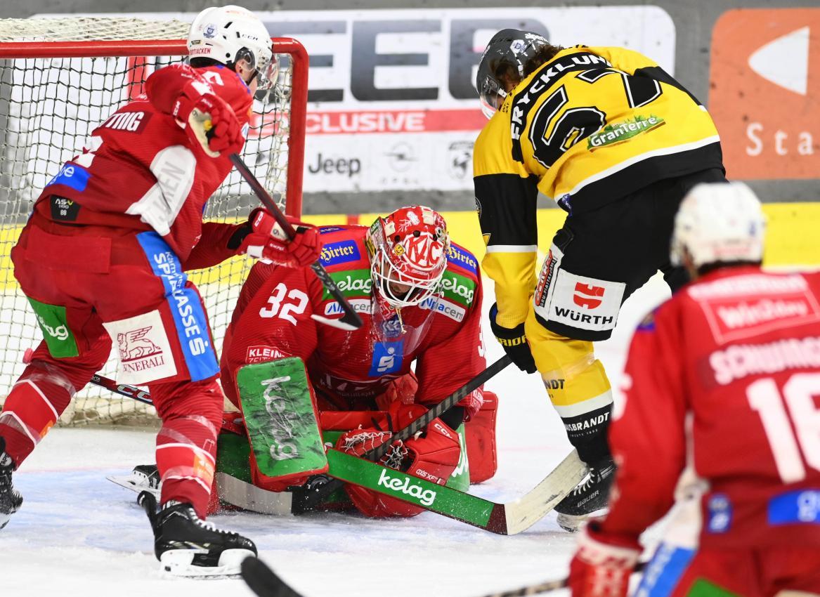 Mikael Frycklund est blessé. © EC-KAC/Florian Pessentheiner