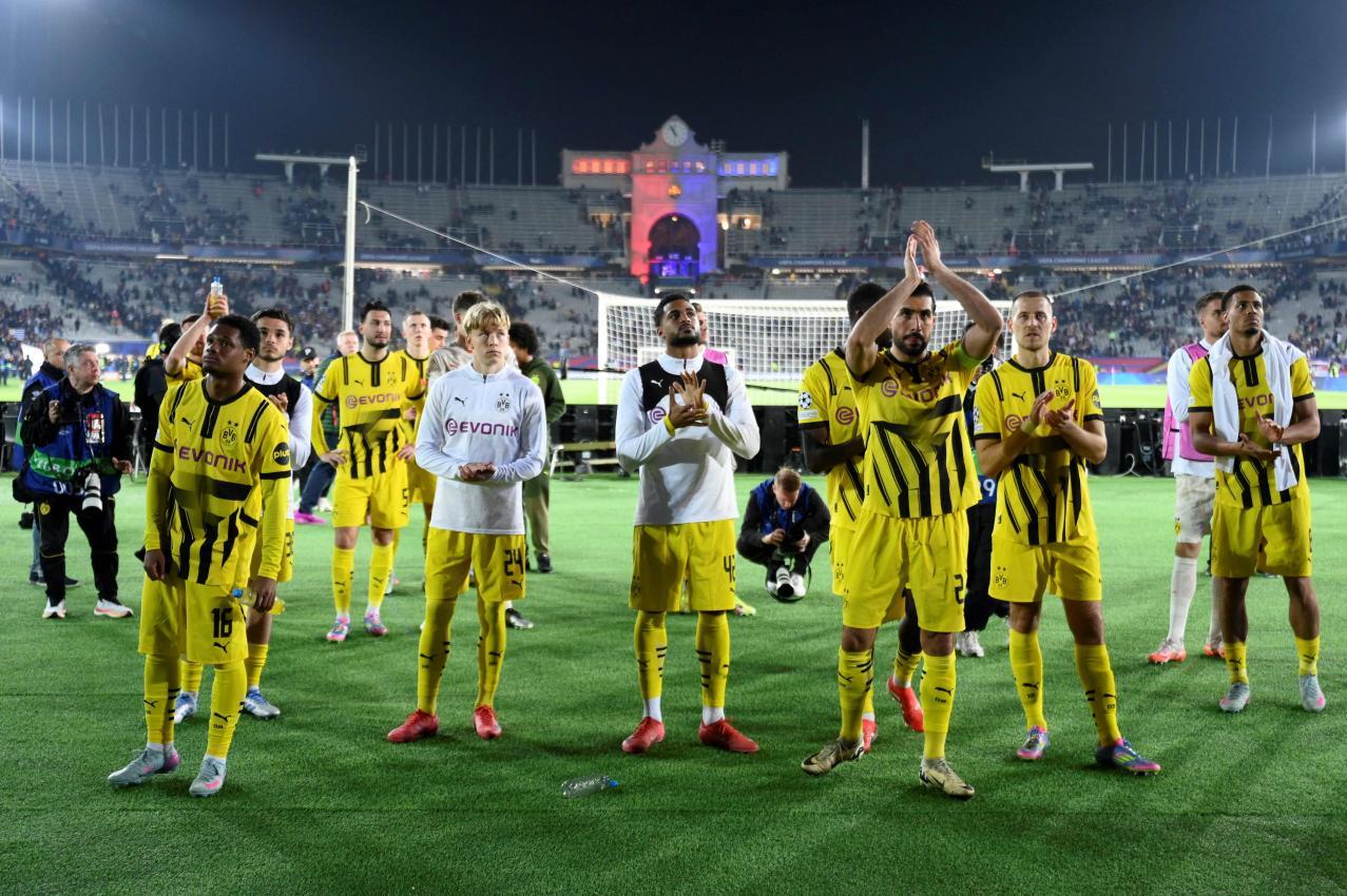 Enttäuschung pur bei den Dortmundern. © APA/afp / JOSEP LAGO