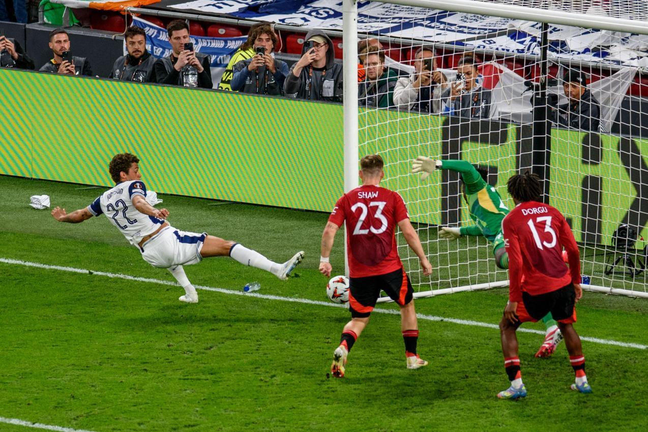 Brennan Johnson poked Tottenham to their first title since 2008. © ANSA / JAVIER ZORRILLA
