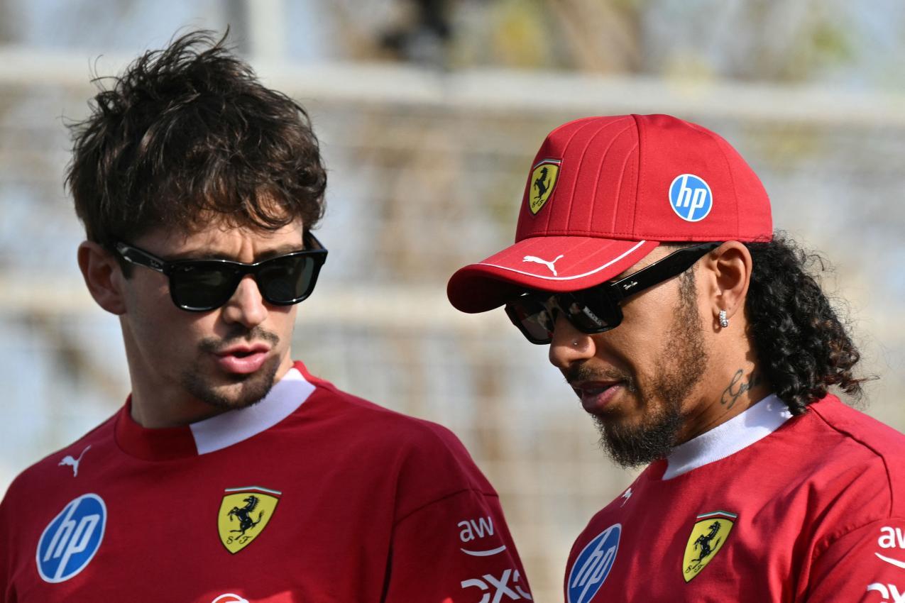 Es läuft nicht bei Charles Leclerc (links) und Lewis Hamilton. © APA/afp / ANDREJ ISAKOVIC