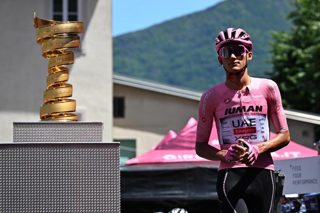 Isaac Del Toro bleibt im Rosa Trikot. © ANSA / LUCA ZENNARO