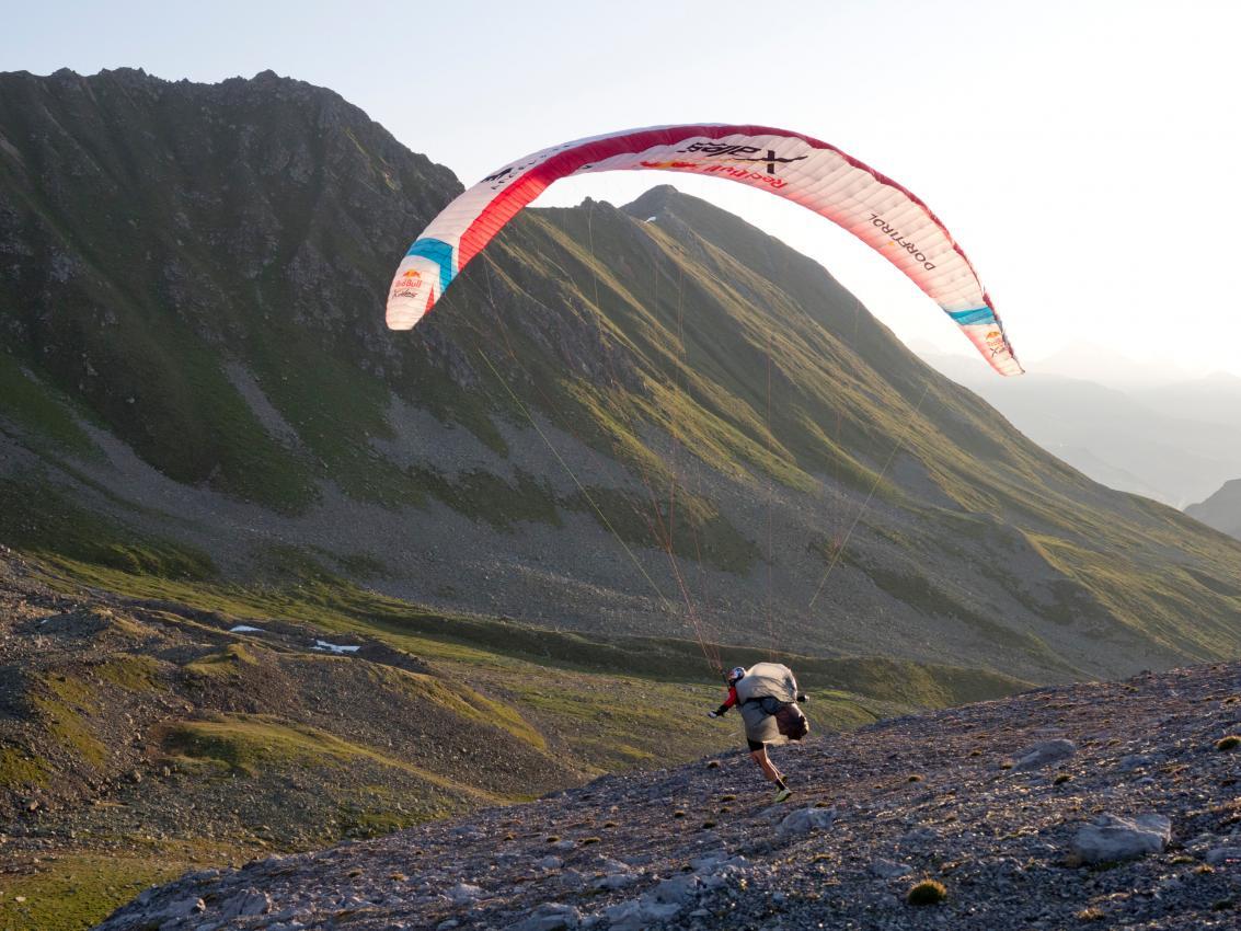 Aaron Durogati kann auf jahrelange Gleitschirmerfahrung setzen. © www.redbullmediahouse.com