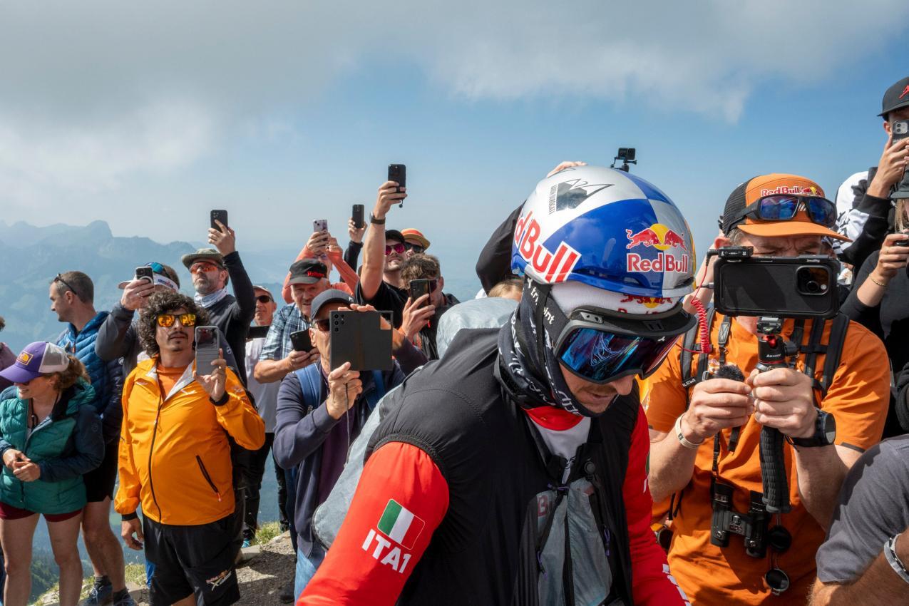 Aaron Durogati stand beim diesjährigen X-Alps im Mittelpunkt. © www.redbullmediahouse.com