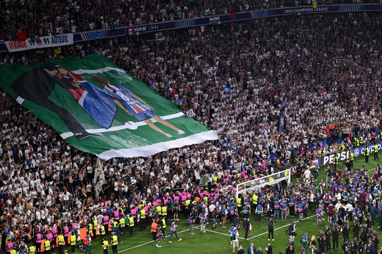 PSG fans also remembered Xana, the deceased daughter of Luis Enrique. © APA/afp / KIRILL KUDRYAVTSEV