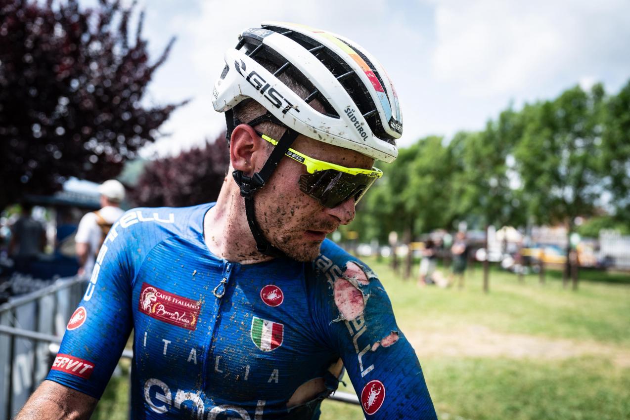 Nach Sturz: Fabian Rabensteiner  verpasst den HERO. © Alessio Pederiva