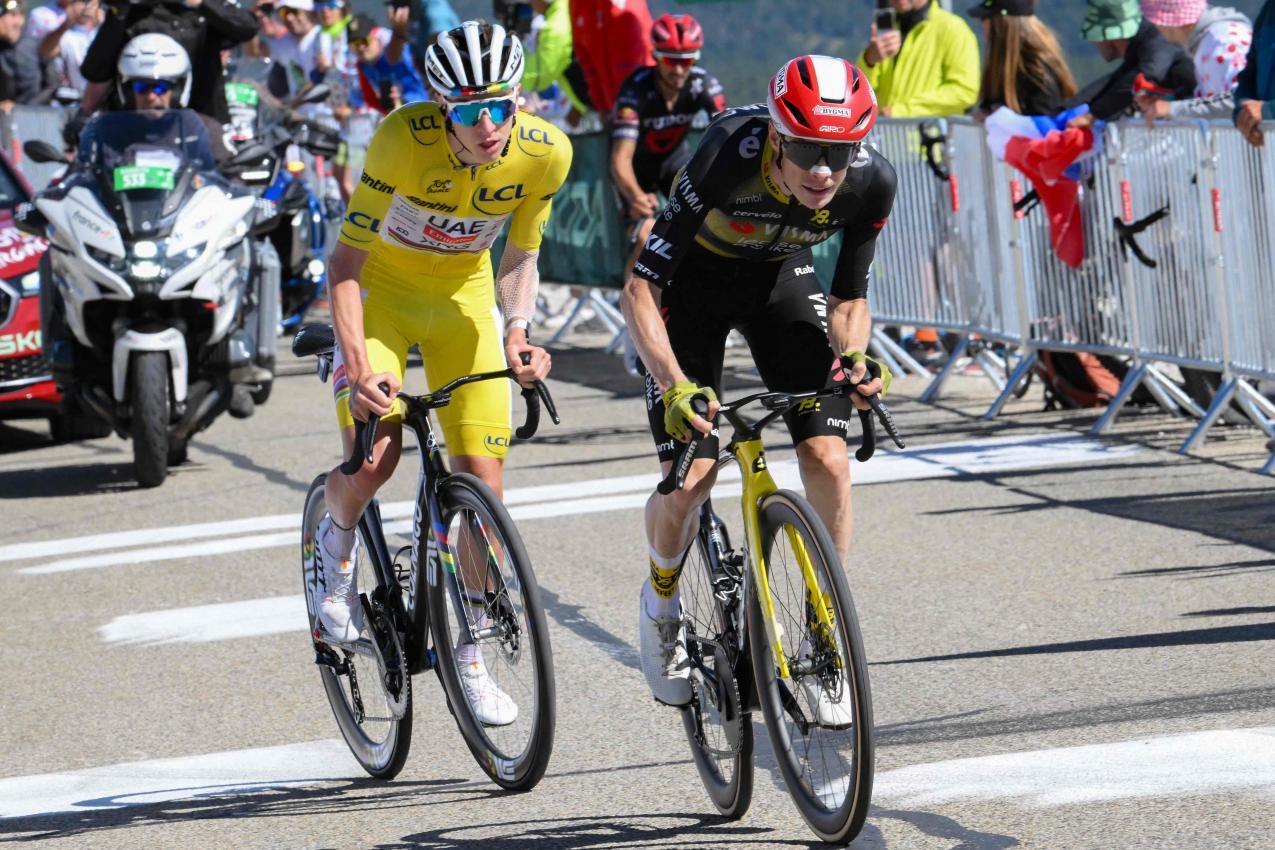Boten Spektakel: Tadej Pogacar und Jonas Vingegaard © APA/afp / BERNARD PAPON