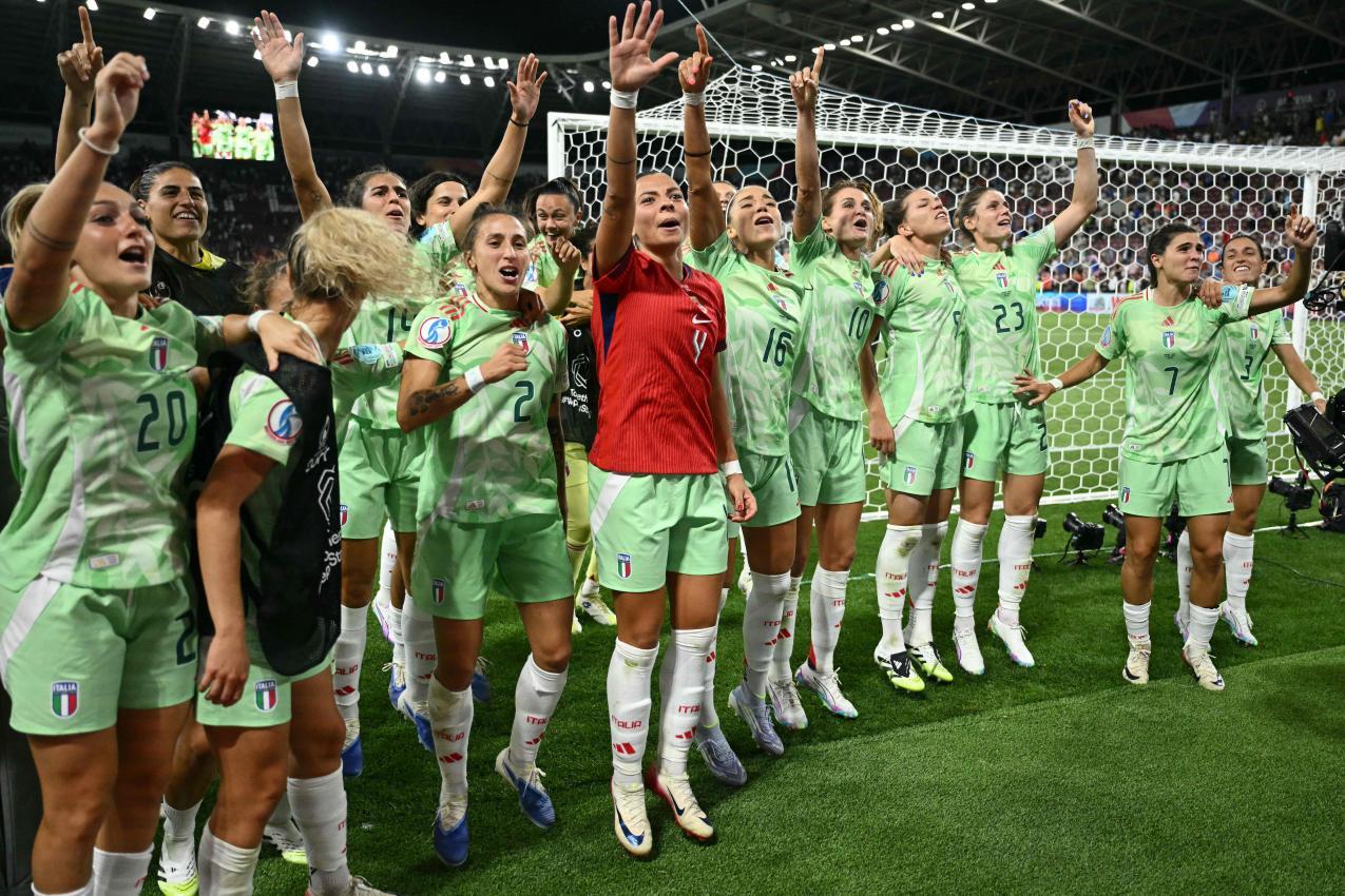 Die Azzurre wollen ihren Erfolgslauf fortsetzen. © APA/afp / SEBASTIEN BOZON