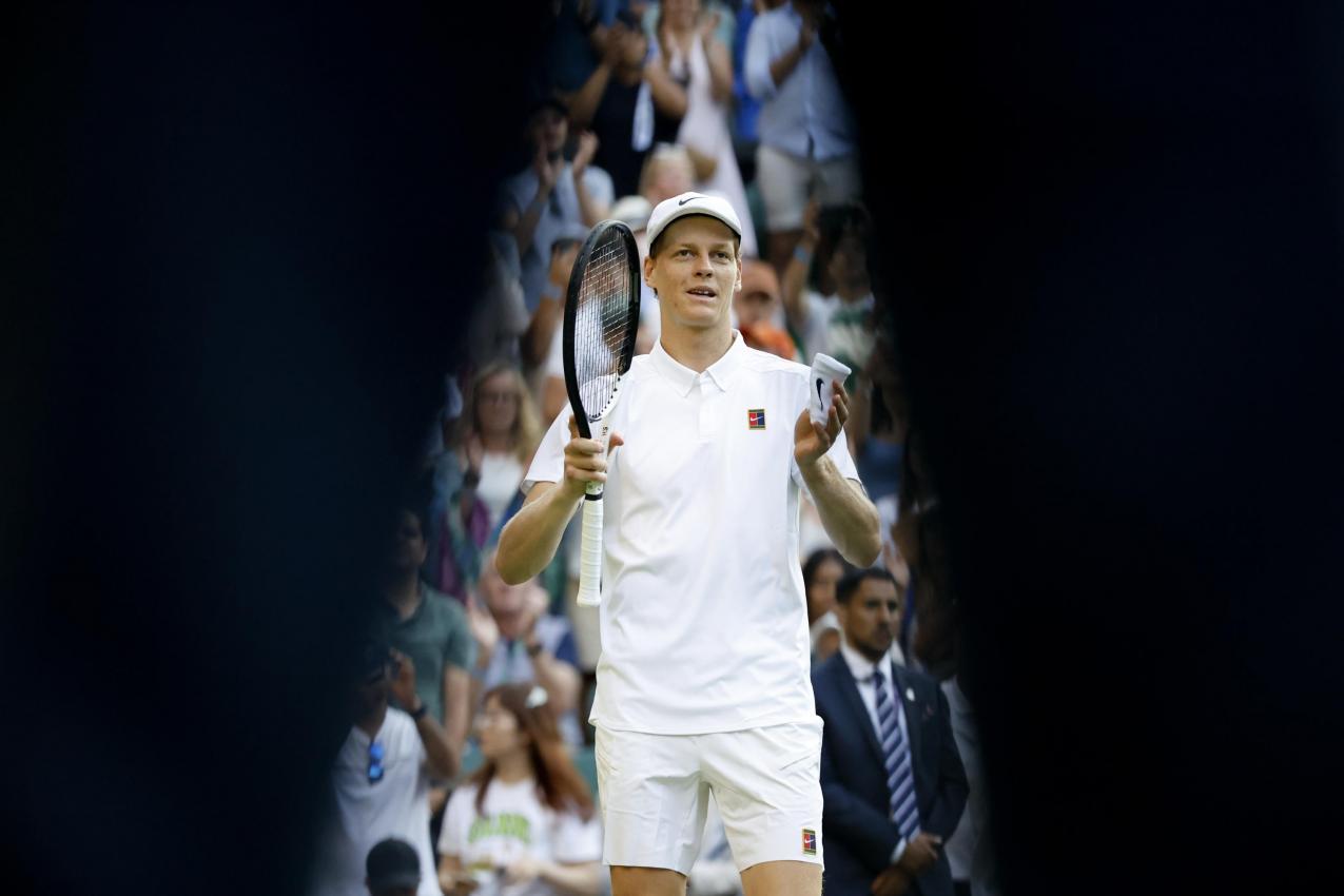 Jannik Sinner ist am Samstag wieder im Einsatz. © ANSA / TOLGA AKMEN