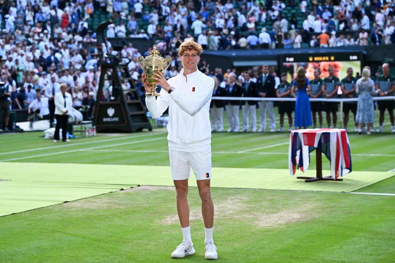 Jannik Sinner ist frischgebackener Wimbledon-Sieger. © APA/afp / KIRILL KUDRYAVTSEV