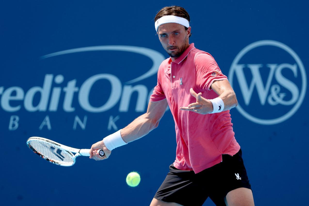 Arthur Rinderknech spielte weiter, gab dann aber doch auf. © APA / MATTHEW STOCKMAN