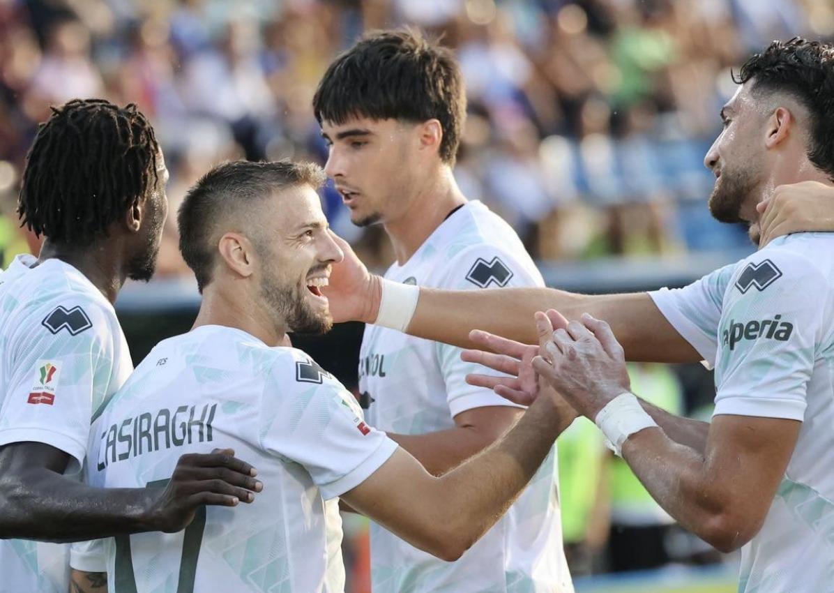 Daniele Casiraghi (links) brachte den FC Südtirol vom Punkt aus in Führung. © FC Südtirol