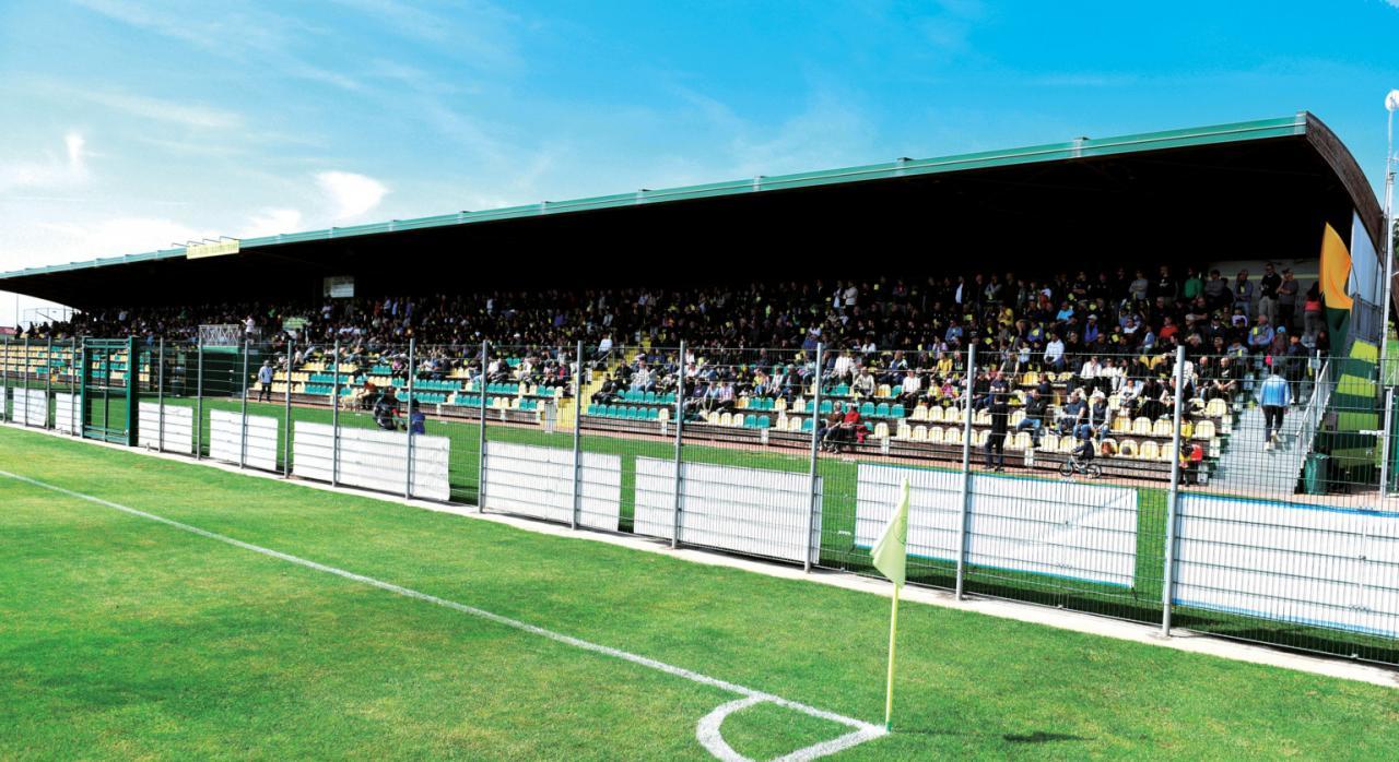 Der FC Obermais ist im Stadio Comunale Mario Berti  zu Gast. © Caldiero Terme