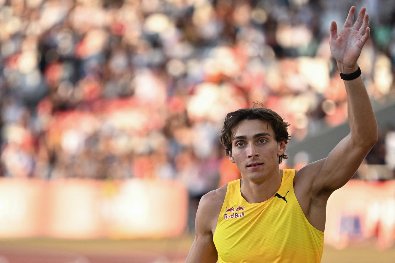 Eine Ausnahmeerscheinung: Armand Duplantis © APA/afp / ATTILA KISBENEDEK