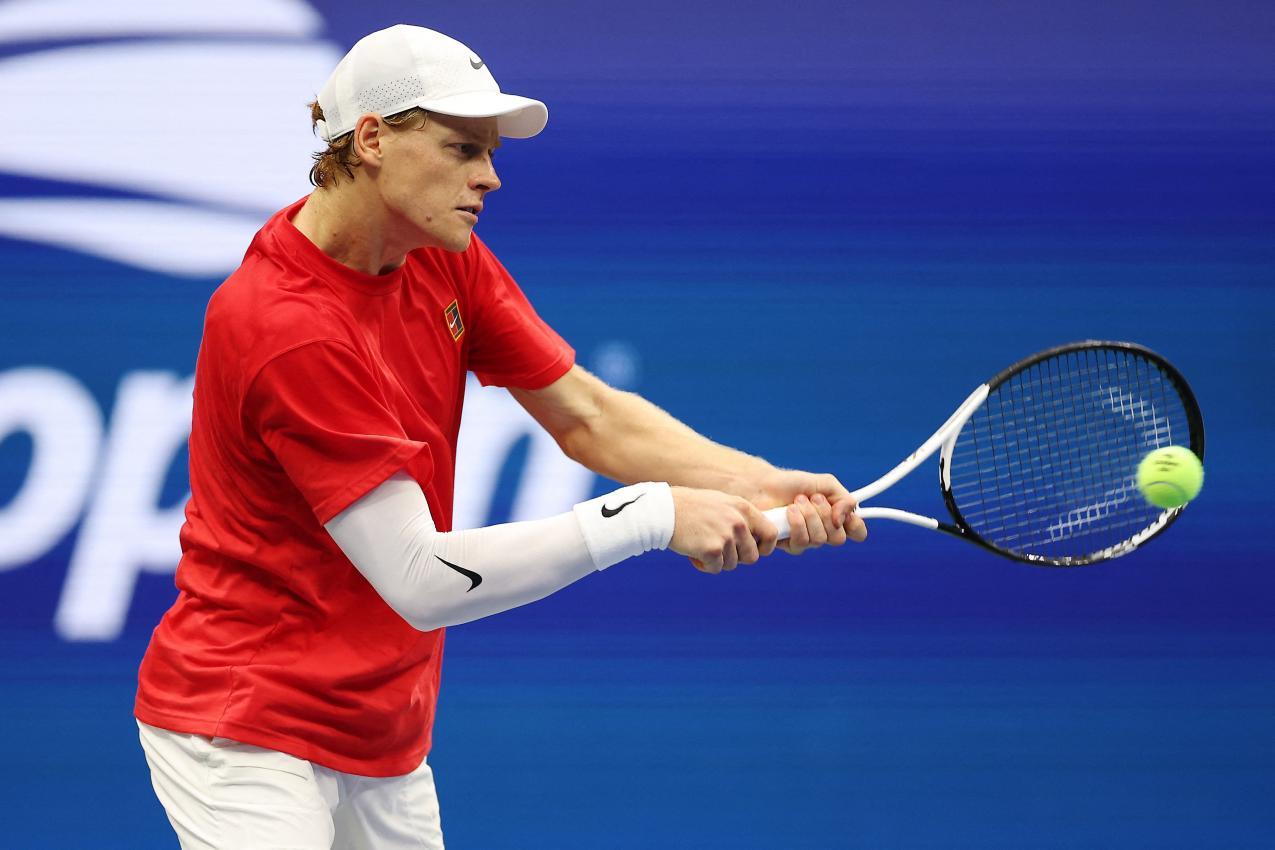 Jannik Sinner erinnerte sich an seine Anfänge. © APA / SARAH STIER