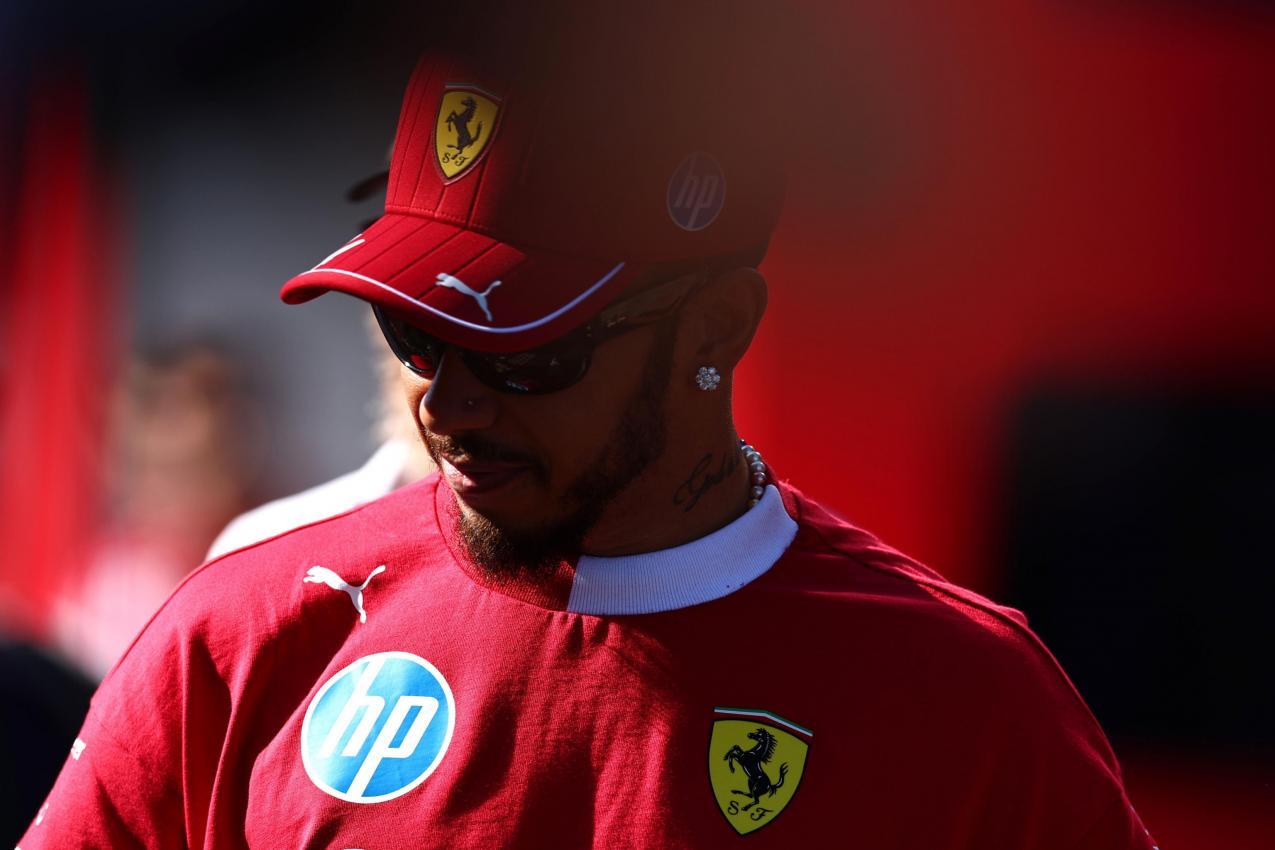 Lewis Hamilton steckt in der Krise. © ANSA / ANNA SZILAGYI