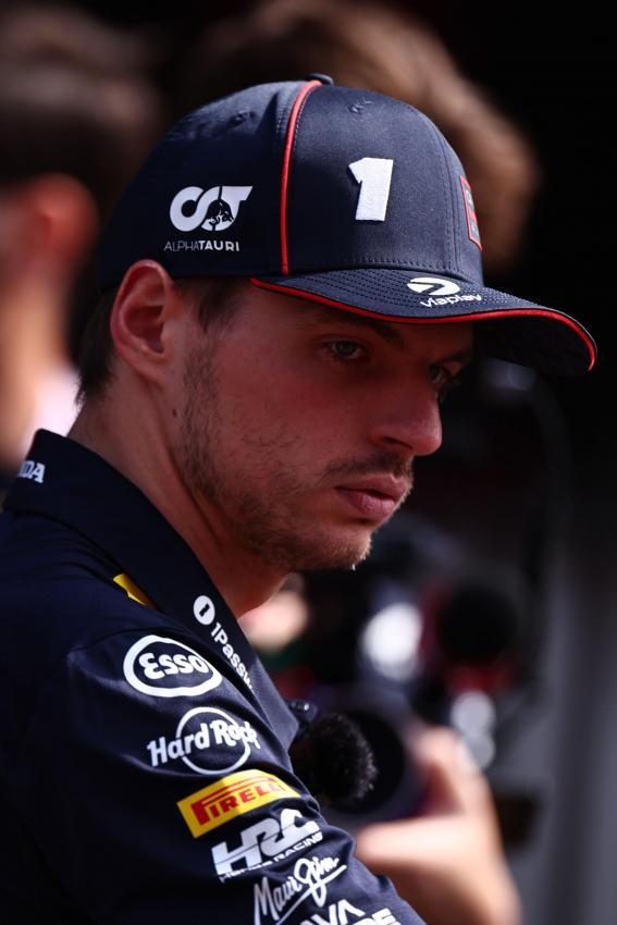 Max Verstappen (Red Bull) hat bereits einen großen Rückstand auf den WM-Führenden Oscar Piastri. © ANSA / ANNA SZILAGYI