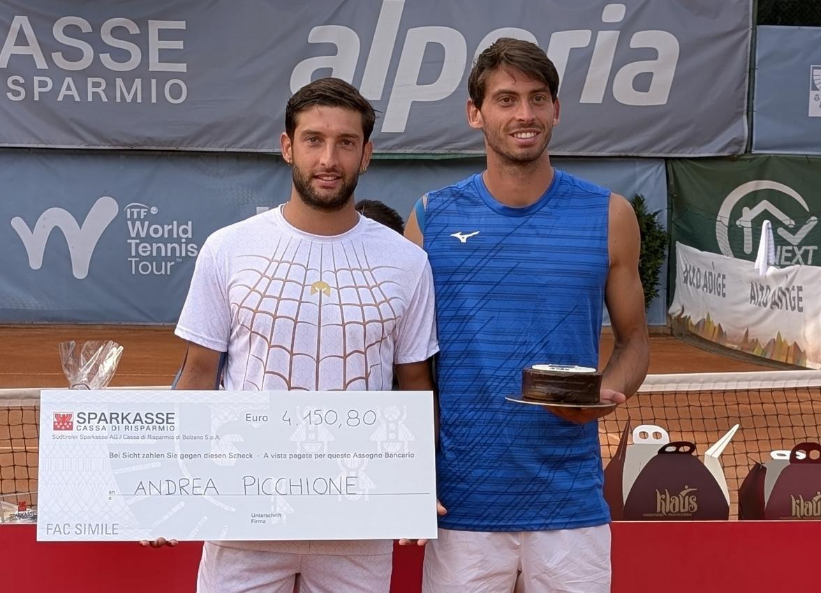 Sieger Andrea Picchione (links) mit Finalgegner Gabriele Pennaforti.