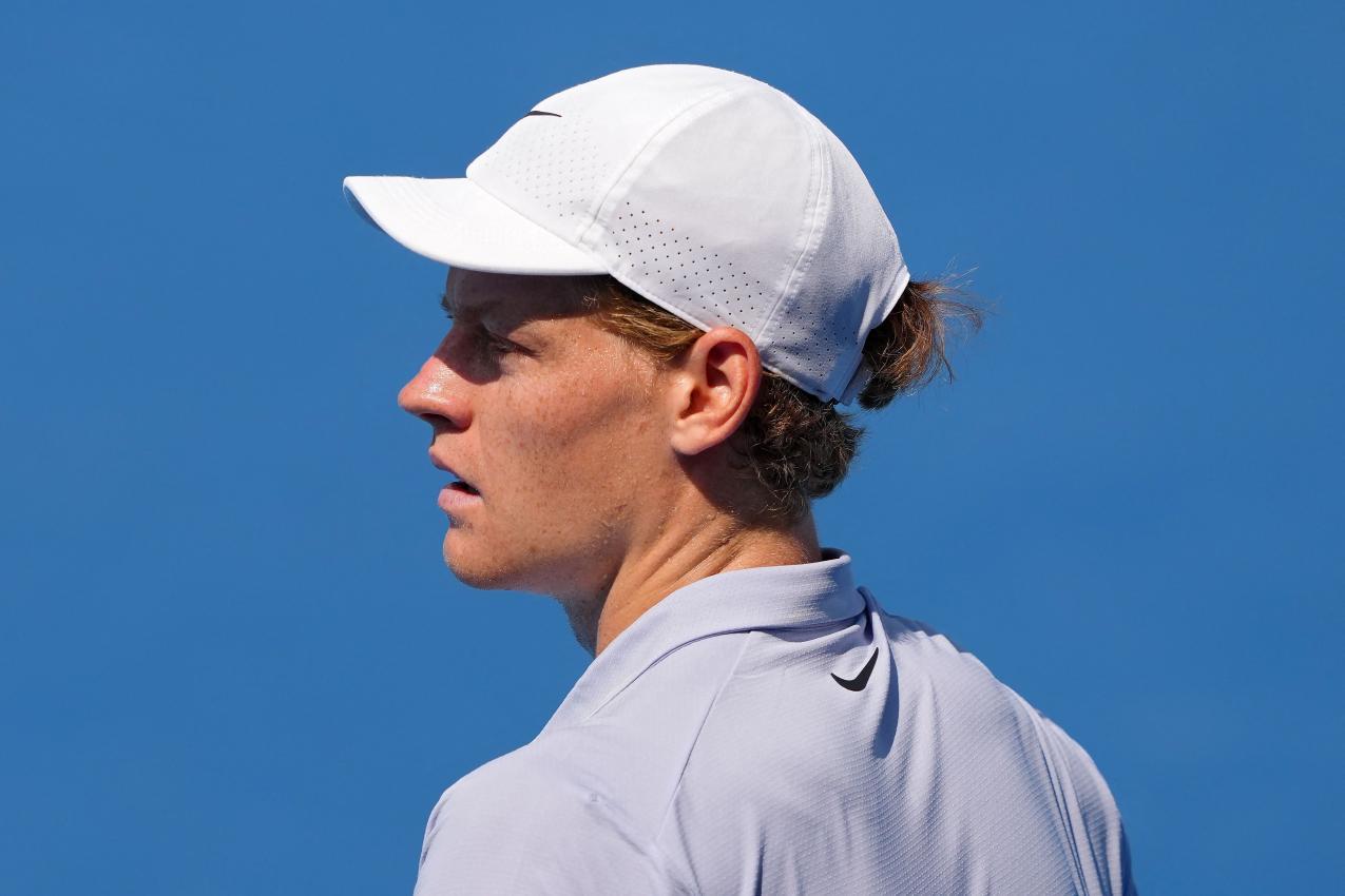 Sinner geht bei den US Open als Titelverteidiger an den Start. © APA / DYLAN BUELL