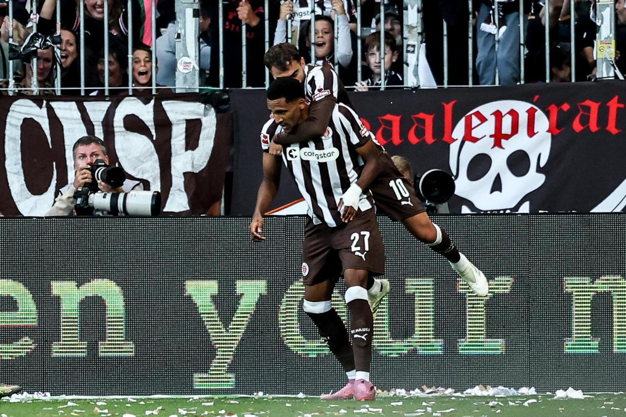St. Pauli freute sich über den späten Ausgleich. © ANSA / FILIP SINGER