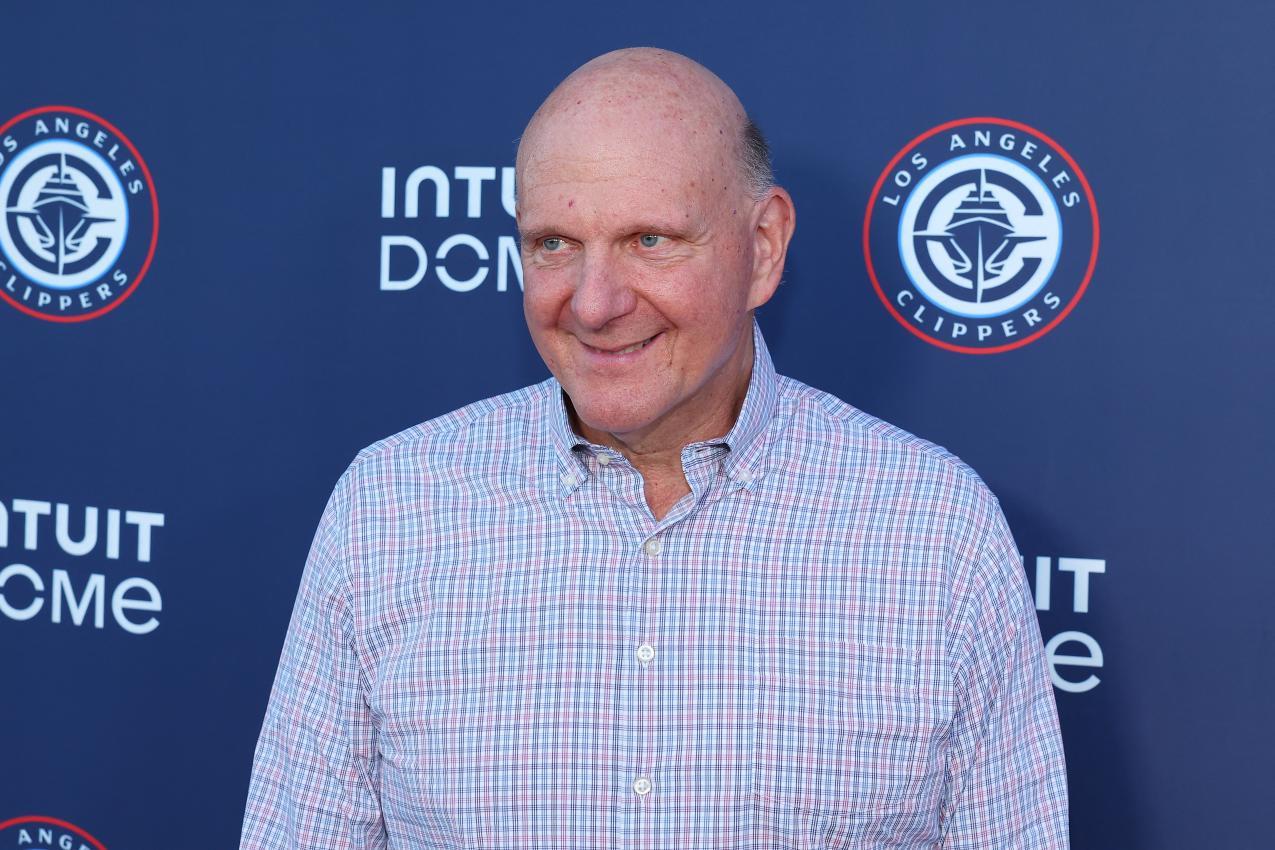 Gegen Steve Ballmer werden schwere Vorwürfe erhoben. © GETTY IMAGES NORTH AMERICA / LEON BENNETT